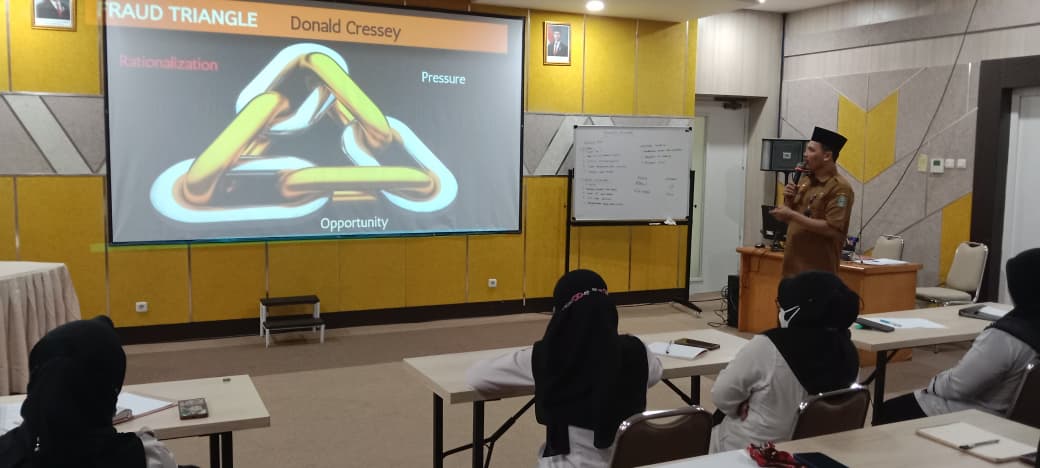 RSUD Haji Provinsi Jawa Timur Gelar Pelatihan EKG dan Edukasi Anti Korupsi bagi Tenaga Kesehatan